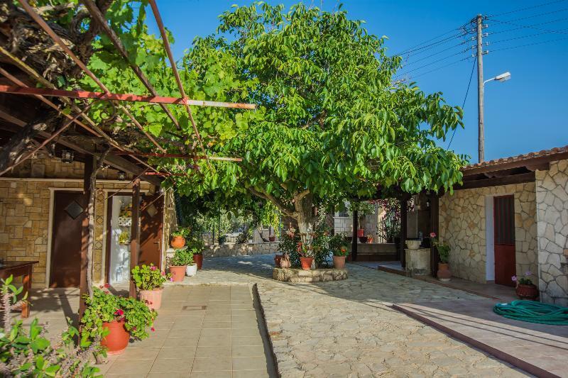Porto Giardino Apartments Psarou  Buitenkant foto